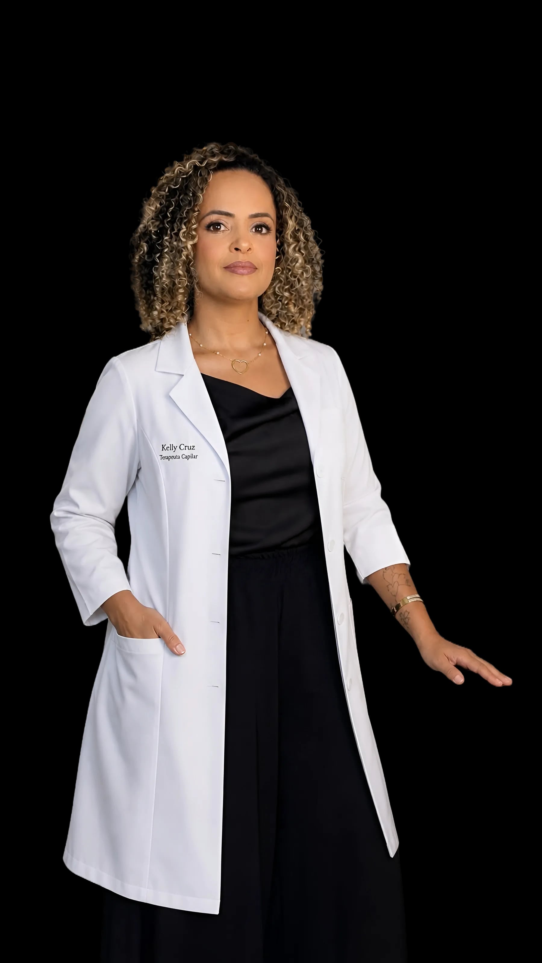 Kelly Cruz, cabeleireira e terapeuta capilar